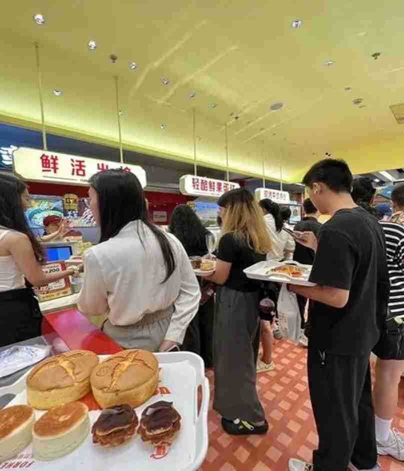 超市烘焙戰(zhàn)火燒到溫控！破解面包“保鮮命門”贏千億市場（轉(zhuǎn)自龍商網(wǎng)超市周刊第2449篇原創(chuàng)）